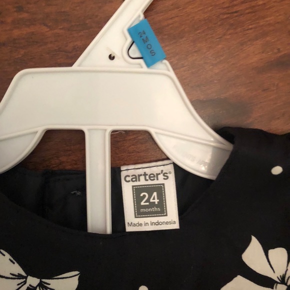 Carter’s Bow Dress Size 24 months - Picture 2 of 3